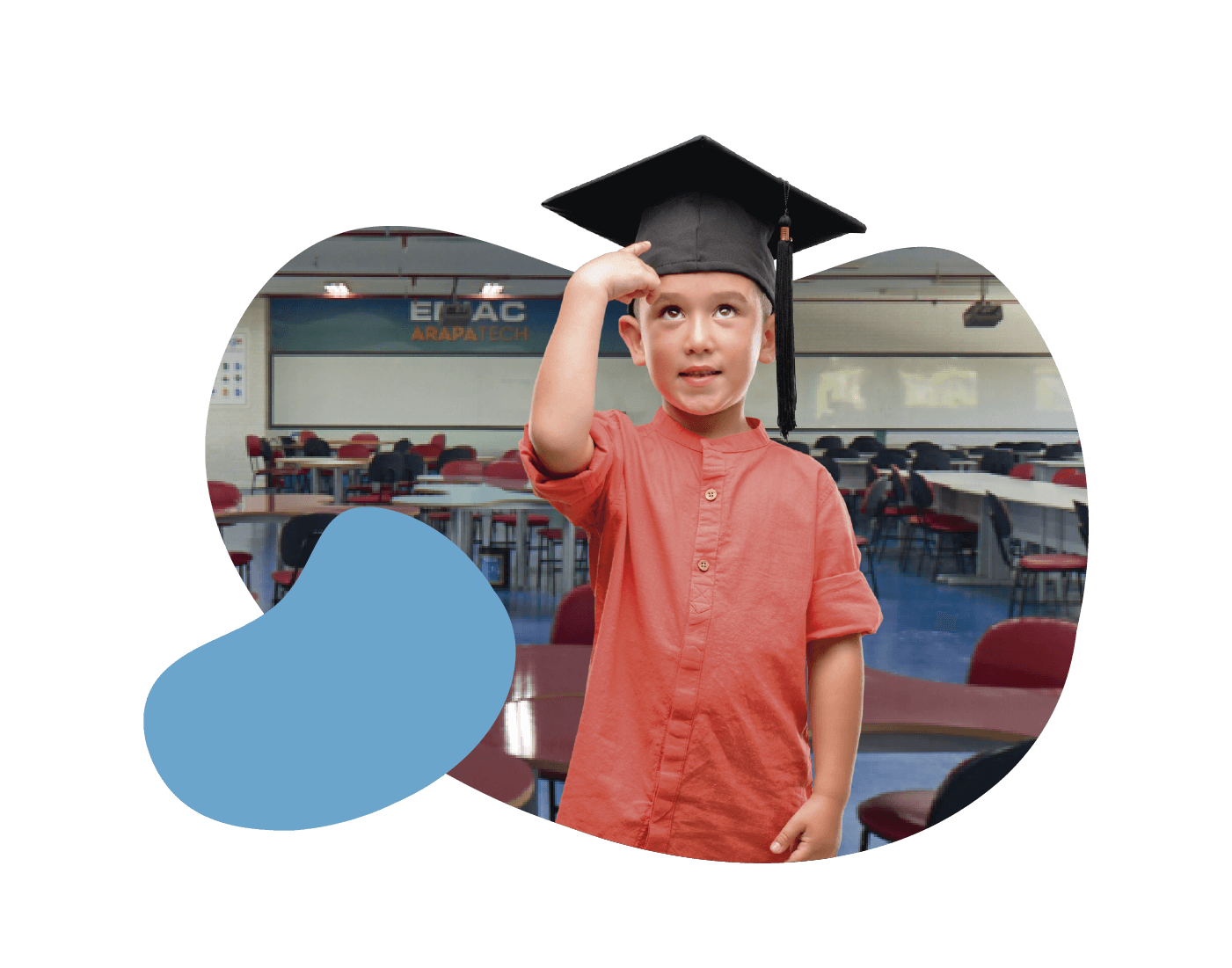 Neném com um chaéu de formatura